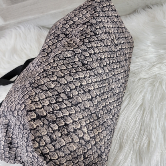 COACH Taylor Python Snake Print Large Tote Bag with Snap In Pouch - Picture 8 of 16